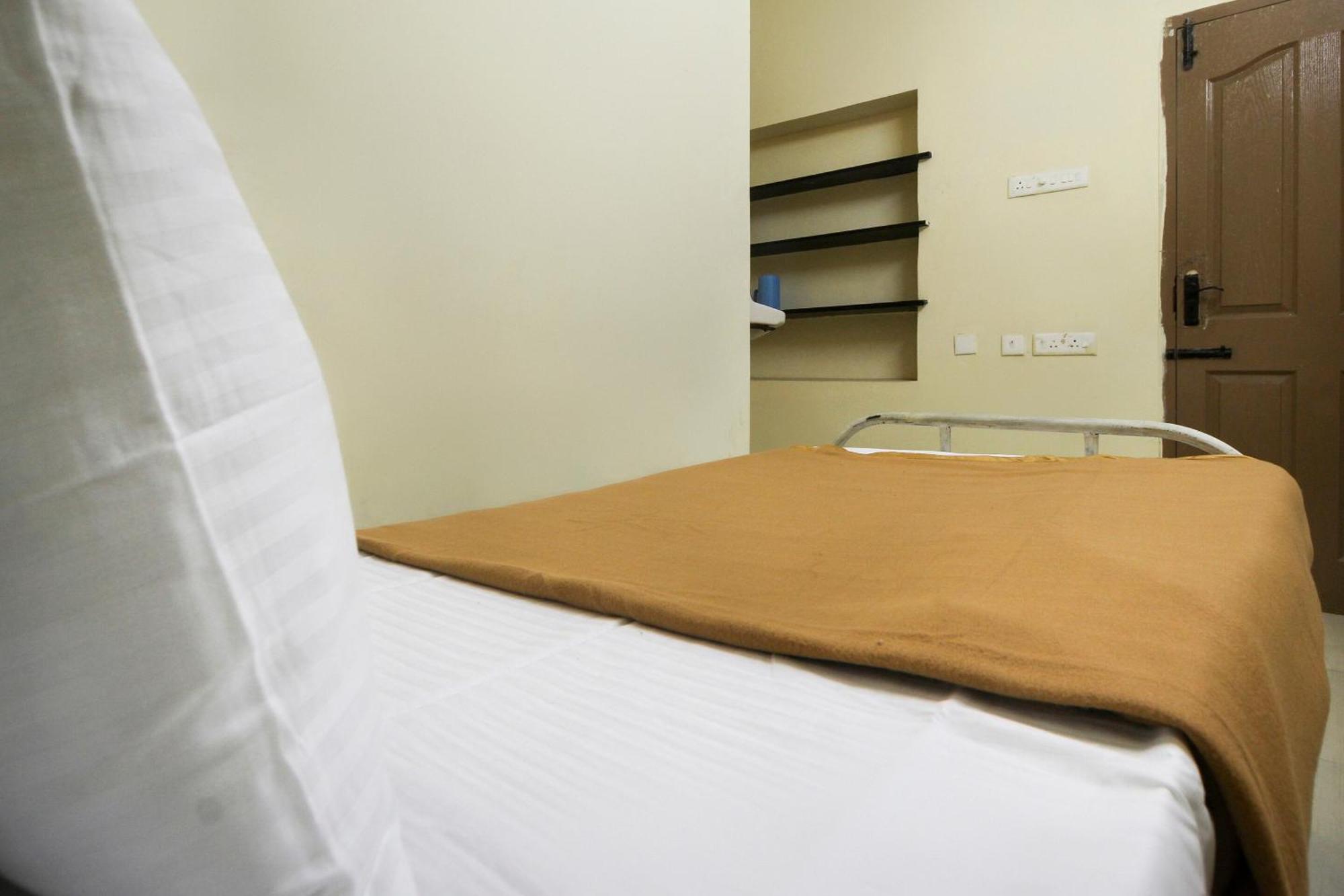 Spot On Jayalakshmi Residency Non Ac Hotel Kovilpatti Ngoại thất bức ảnh