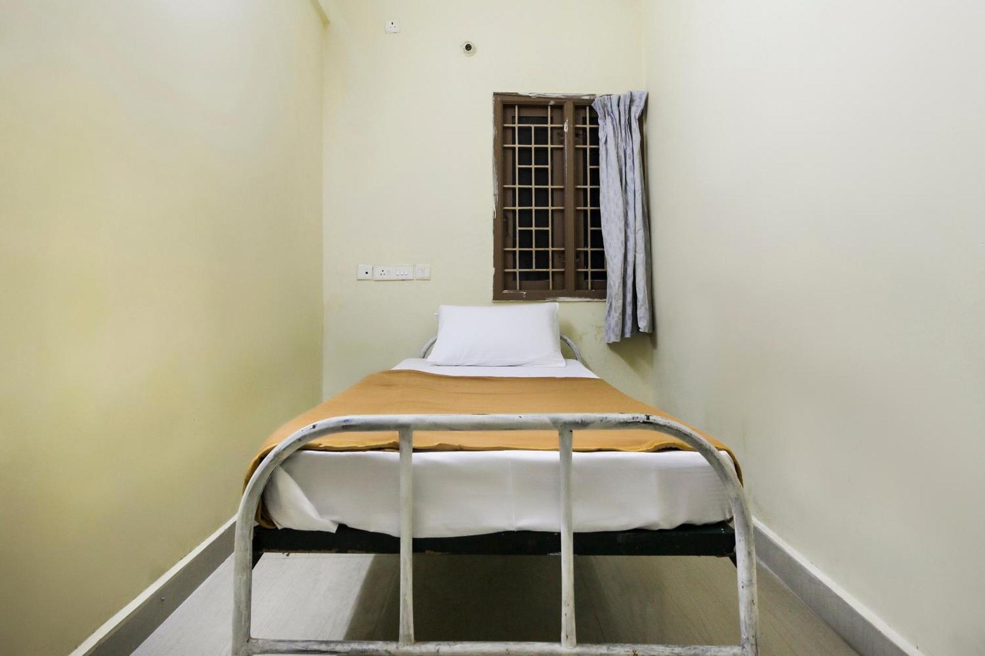 Spot On Jayalakshmi Residency Non Ac Hotel Kovilpatti Ngoại thất bức ảnh